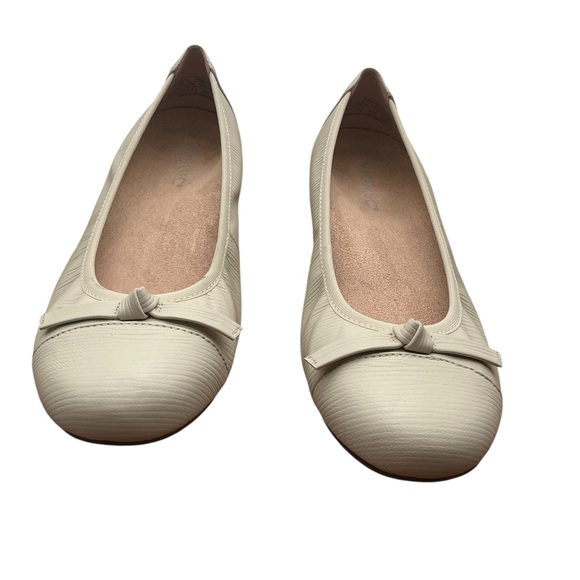 NWT Vionic‎ Cream Women's Flats with Bow Detail size 6 - Picture 4 of 14
